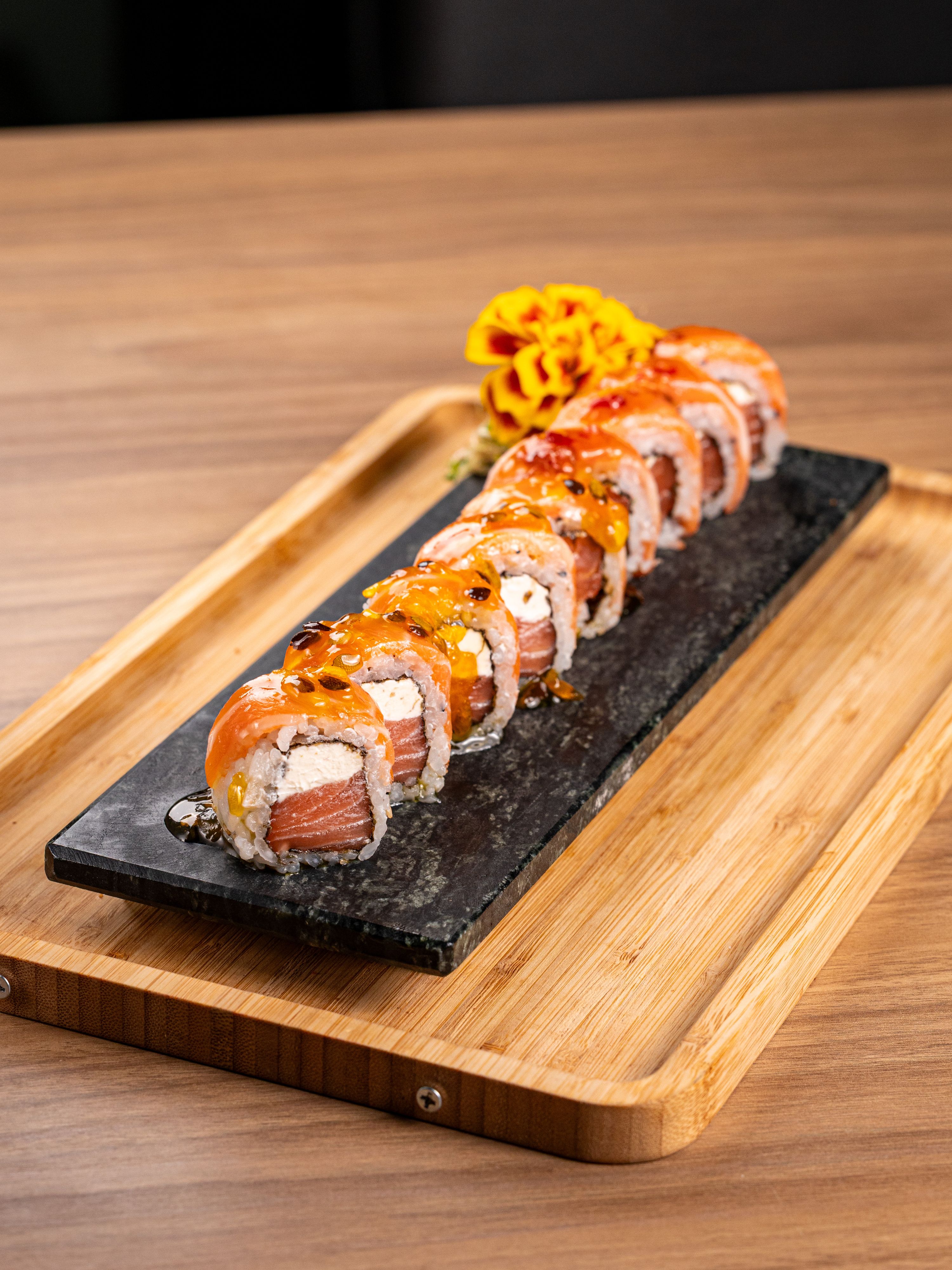 Uramaki Especial Molho